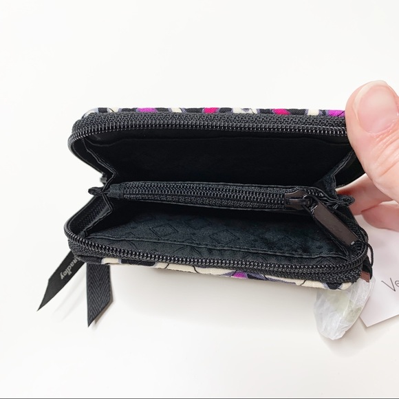 VERA BRADLEY PETIT ZIP AROUND WALLET - NWT! - Picture 3 of 4